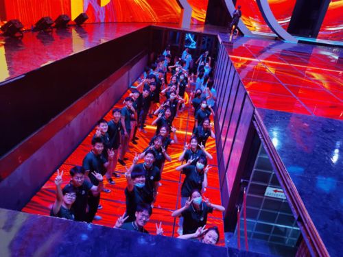 為44名東登央視舞臺的東林學(xué)子點贊 青春風(fēng)采，夢想綻放